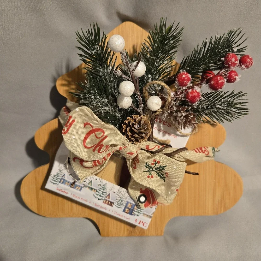Mistletoe Marathon Charcuter-Tree Bamboo Board Cheese Knives Christmas Set